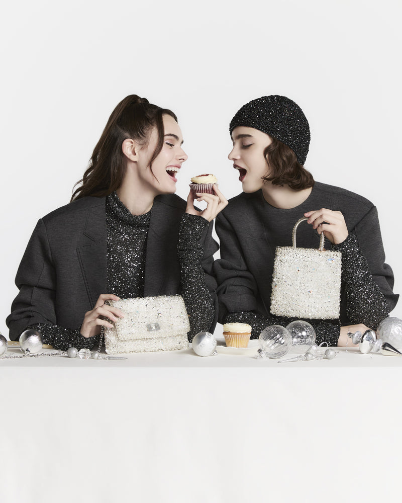 ANTEPRIMA_WIREBAG_999_Collection_PB24F990KM_Crossbody_Bag_pure-silver_model