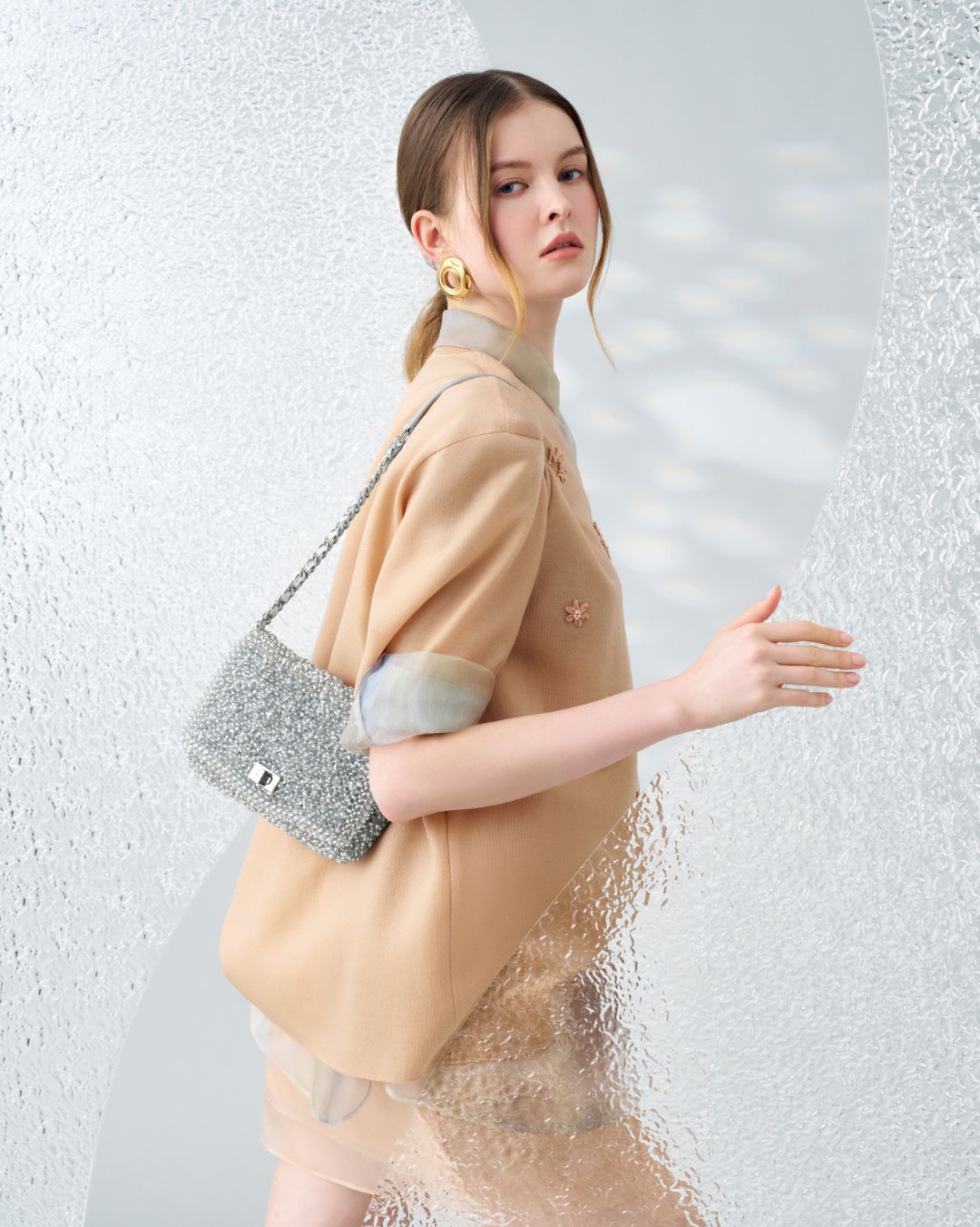 ANTEPRIMA_WIREBAG_LUCCHETTO_PB20FA13A6_Shoulder_Bag_Medium_silver_model1