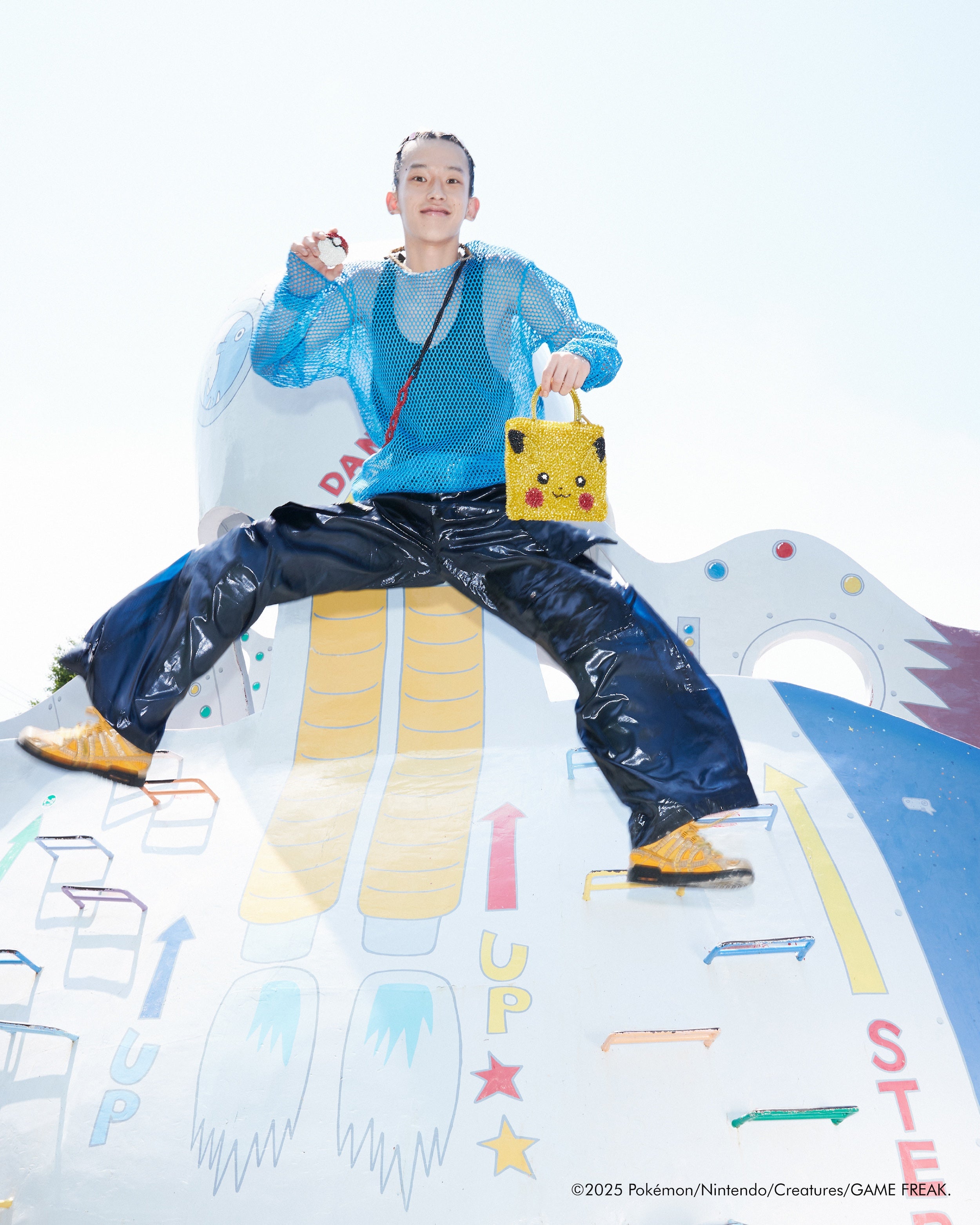 ANTEPRIMA x POKÉMON COLLECTION- PIKACHU STANDARD Z CROSSBODY